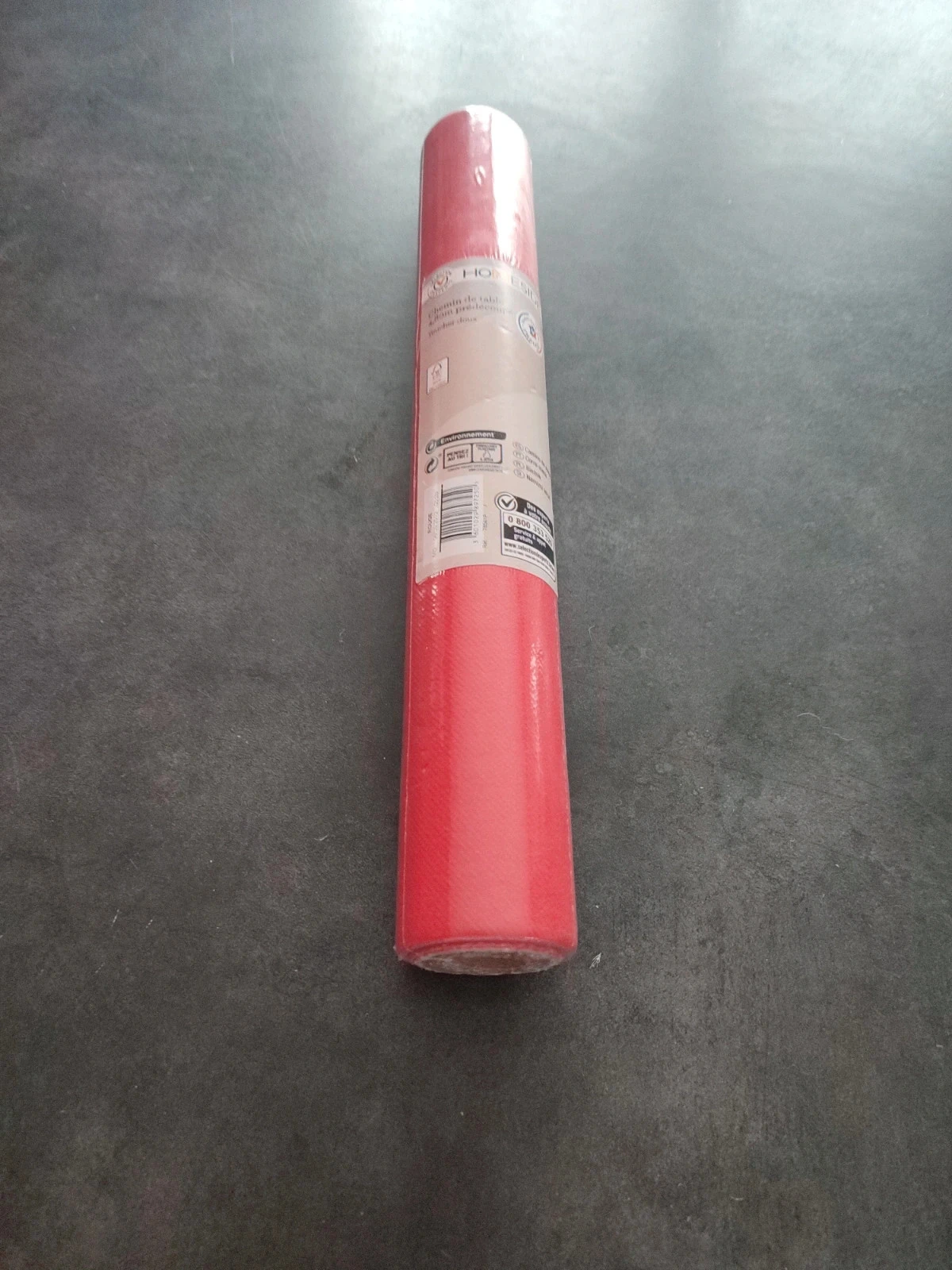 Chemin de table rouge